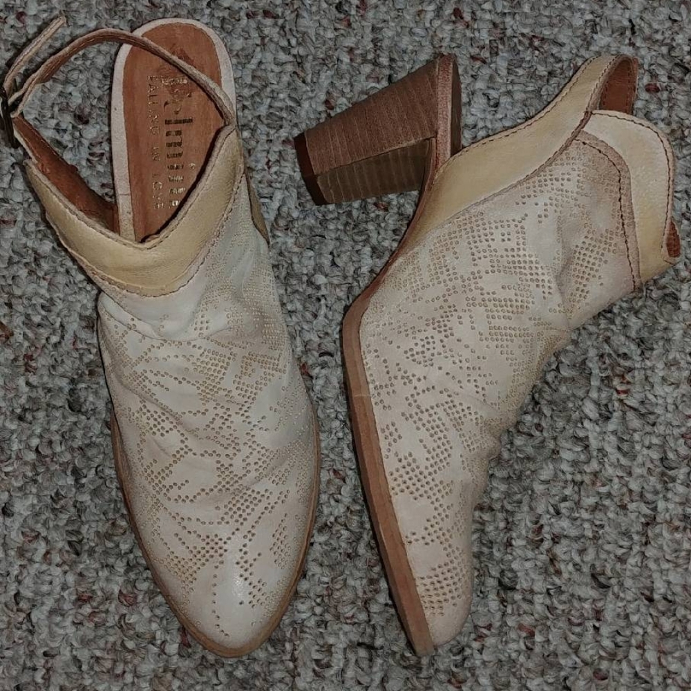 Felmini slingback heeled booties